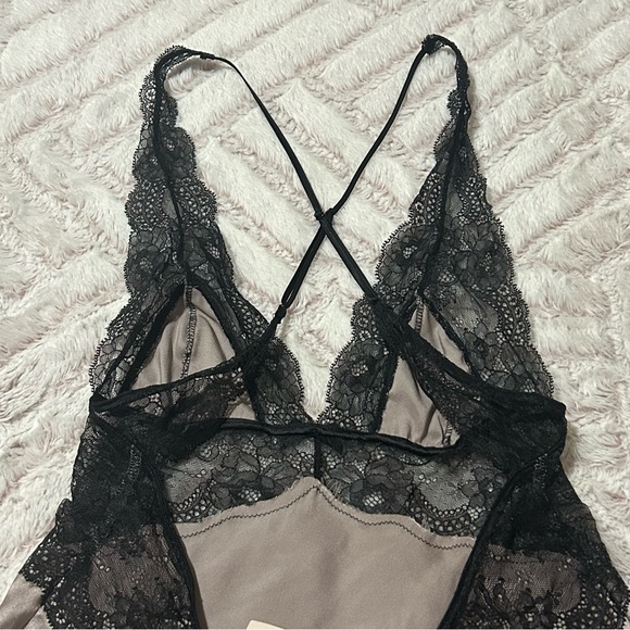 Victoria Secret Lingerie - Picture 7 of 8